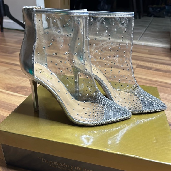 THALIA SODI Silver Translucent Rhinestone Point Toe Stiletto Zip Booties, Sz 8.5 - Picture 3 of 9
